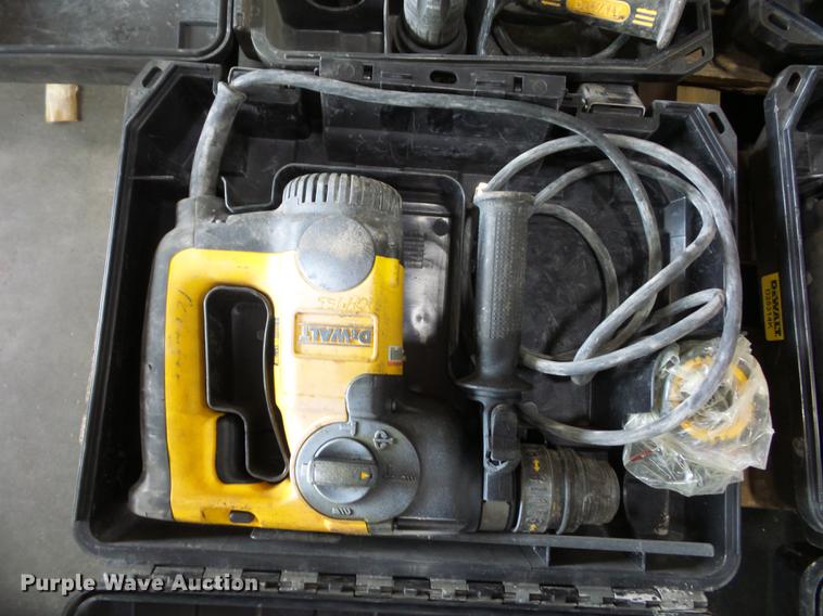 image for item DD2222 (14) DeWalt hammer drills