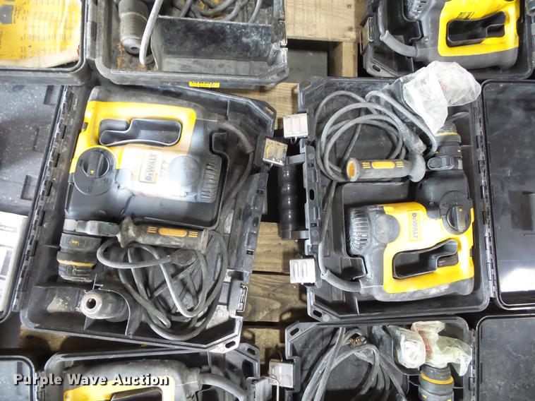 image for item DD2222 (14) DeWalt hammer drills