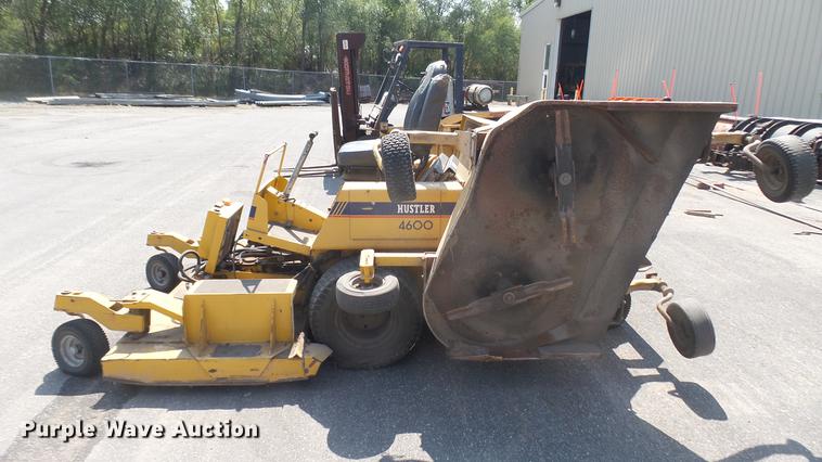 image for item DE9729 Hustler 4600 lawn mower
