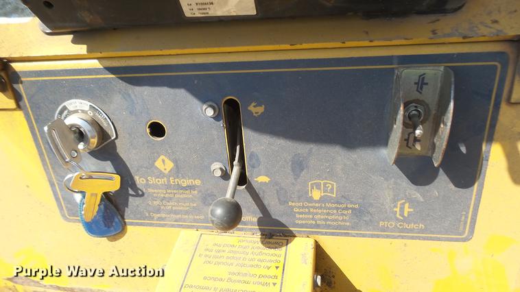 image for item DE9729 Hustler 4600 lawn mower