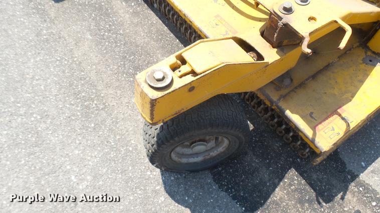 image for item DE9729 Hustler 4600 lawn mower