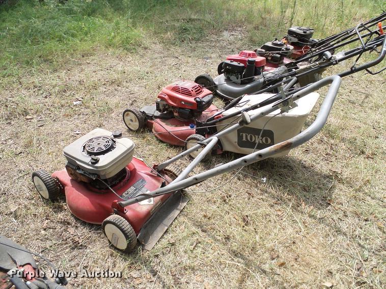 image for item DG9997 (7) push mowers