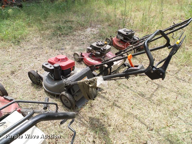 image for item DG9997 (7) push mowers