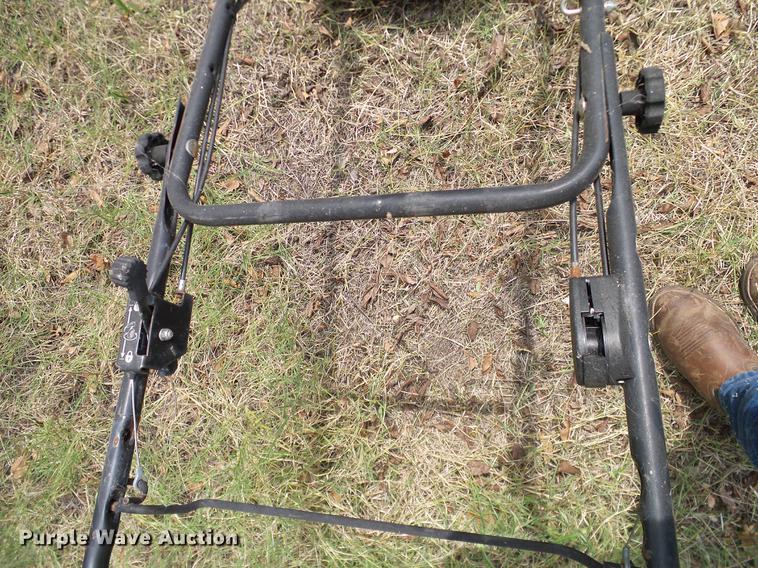 image for item DG9998 (5) John Deere push mowers