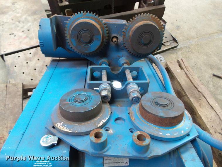 image for item DH9436 2002 Lift Tech Shaw box hoist