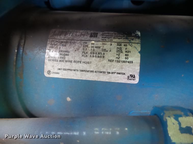 image for item DH9436 2002 Lift Tech Shaw box hoist