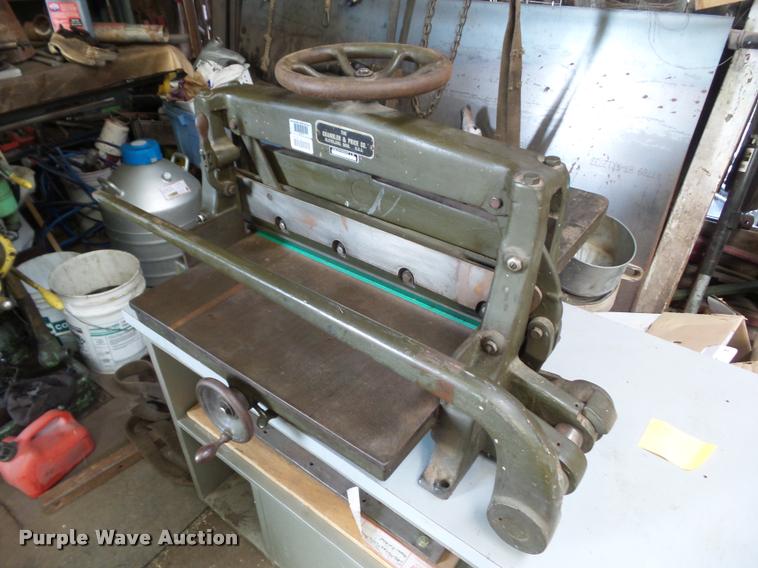 image for item DH9438 Chandler & Price paper cutter