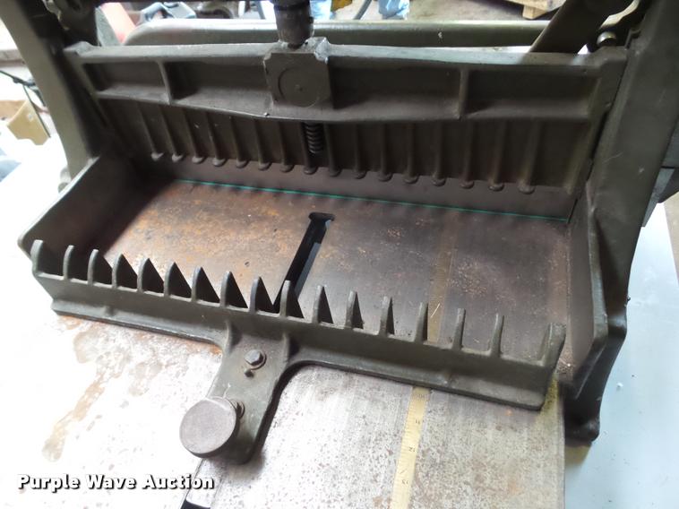 image for item DH9438 Chandler & Price paper cutter