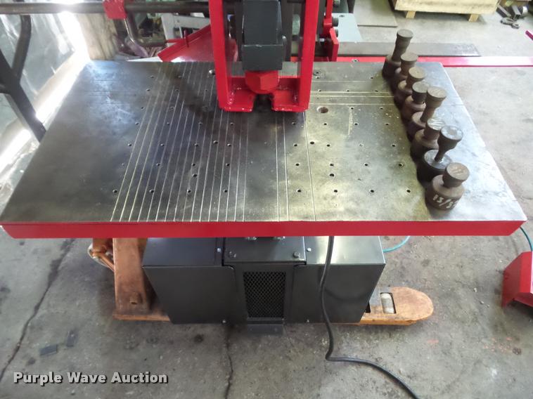 image for item DH9439 Edwards Jaws IV iron worker