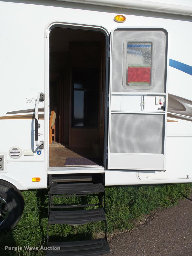 image for item DH9712 2011 Heartland Sundance camper