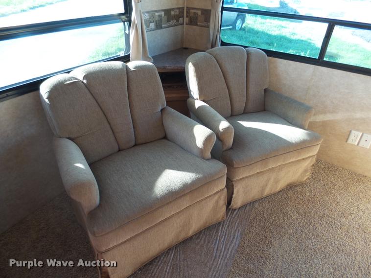 image for item DH9712 2011 Heartland Sundance camper