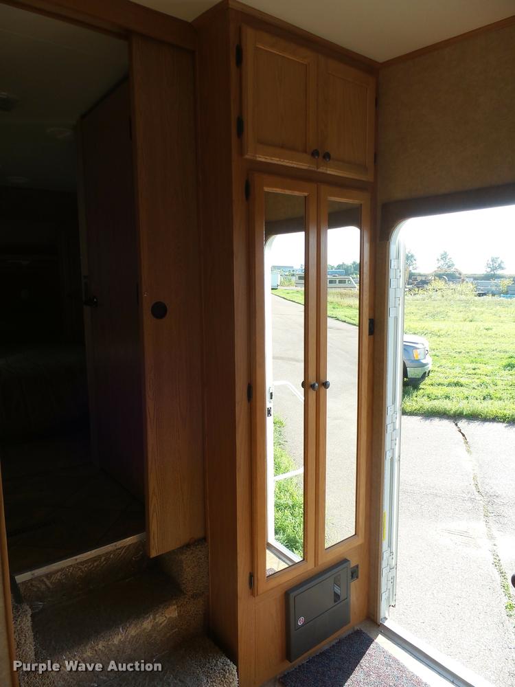 image for item DH9712 2011 Heartland Sundance camper