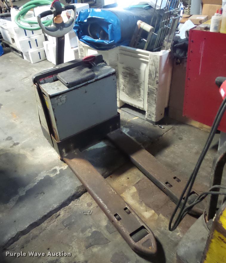 image for item DP9199 WF pallet jack