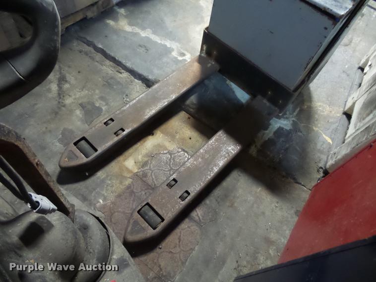 image for item DP9199 WF pallet jack