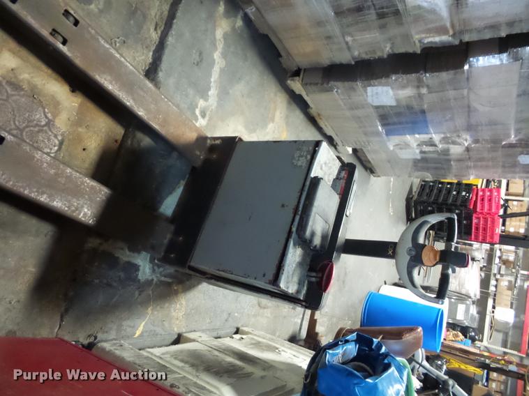 image for item DP9199 WF pallet jack