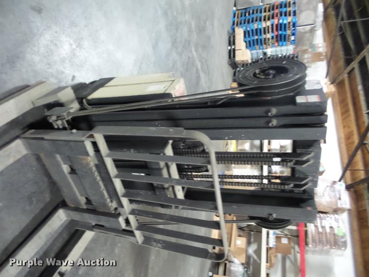 image for item DP9201 Crown forklift