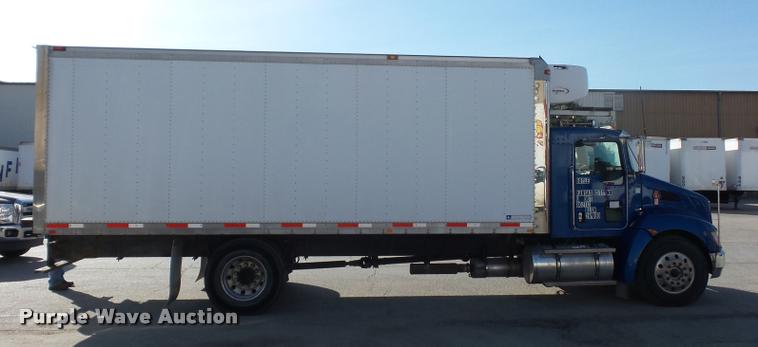 image for item DP9202 2009 Kenworth T3 refrigerated box truck