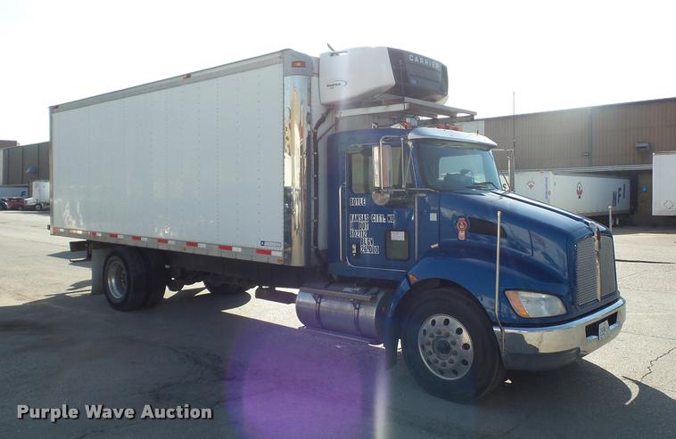 image for item DP9202 2009 Kenworth T3 refrigerated box truck