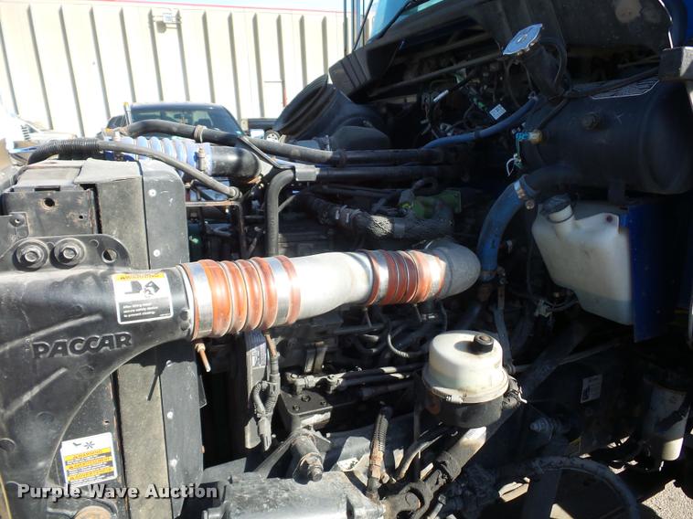 image for item DP9202 2009 Kenworth T3 refrigerated box truck