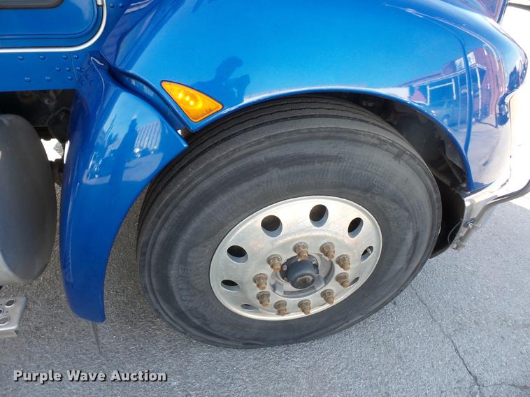 image for item DP9202 2009 Kenworth T3 refrigerated box truck