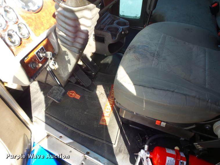 image for item DP9202 2009 Kenworth T3 refrigerated box truck