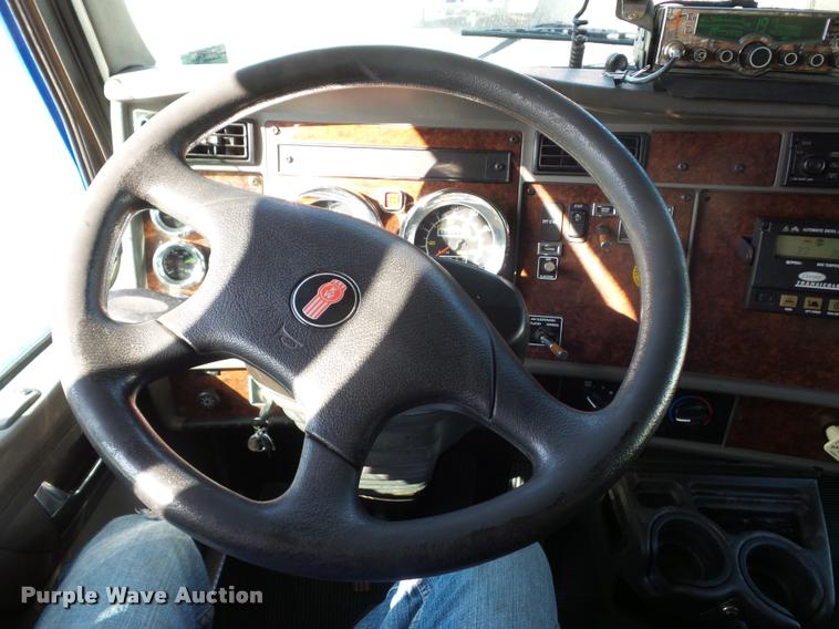 image for item DP9202 2009 Kenworth T3 refrigerated box truck