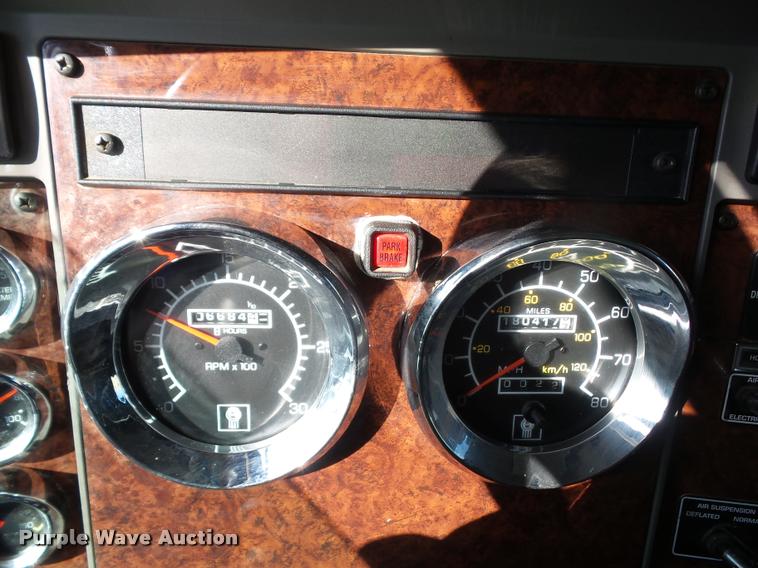 image for item DP9202 2009 Kenworth T3 refrigerated box truck