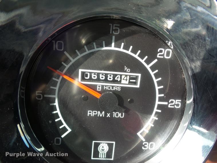 image for item DP9202 2009 Kenworth T3 refrigerated box truck