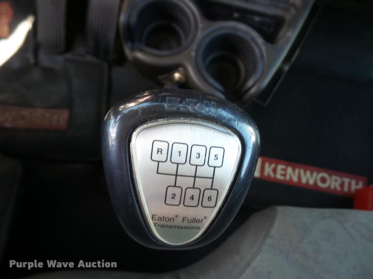 image for item DP9202 2009 Kenworth T3 refrigerated box truck