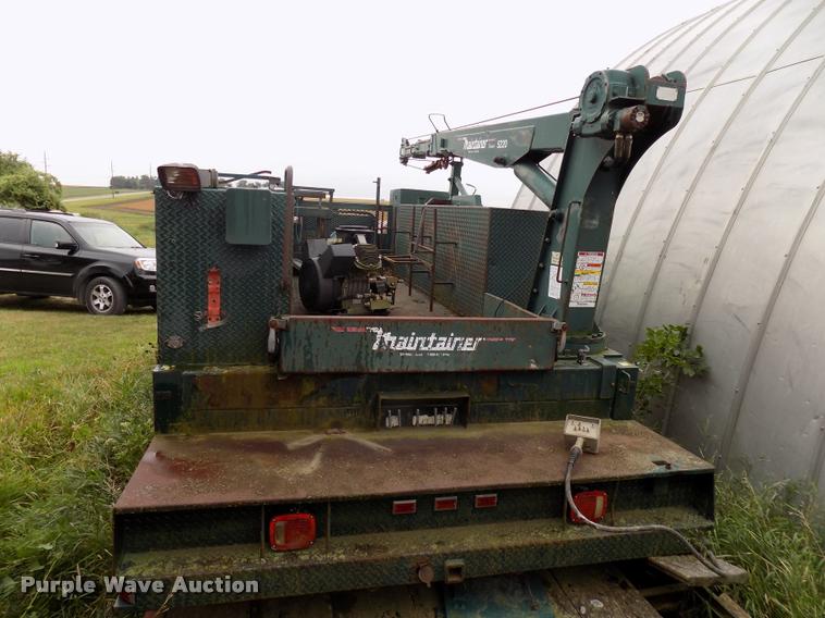 image for item DP9953 Maintainer utility bed with crane