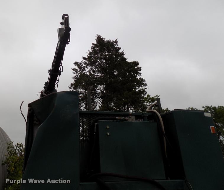 image for item DP9953 Maintainer utility bed with crane