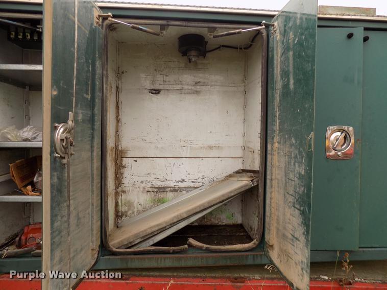 image for item DP9953 Maintainer utility bed with crane