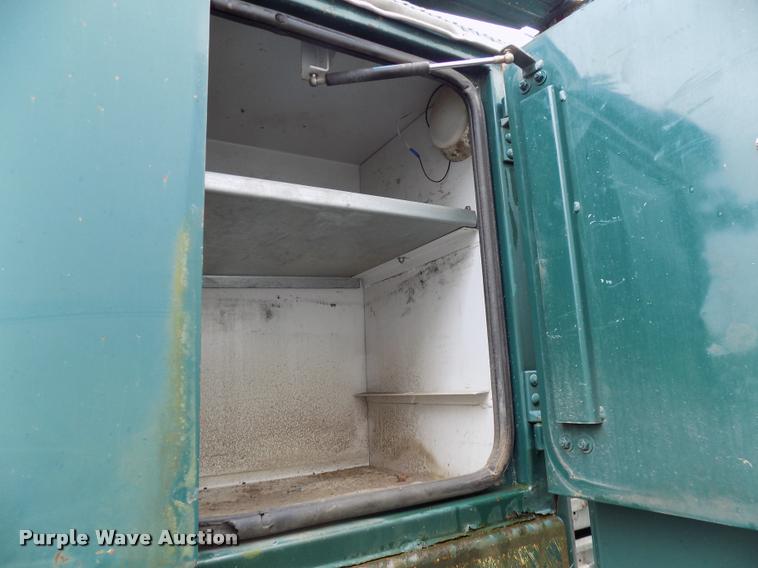 image for item DP9953 Maintainer utility bed with crane