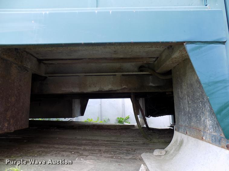 image for item DP9953 Maintainer utility bed with crane