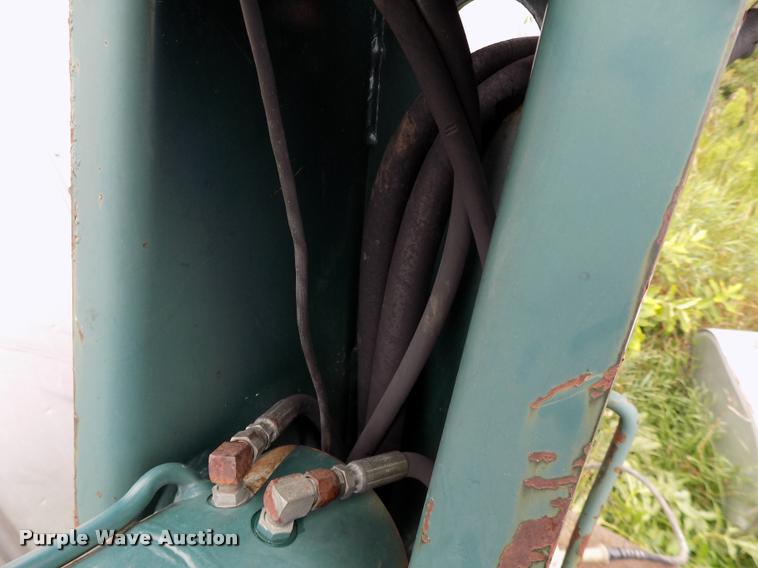 image for item DP9953 Maintainer utility bed with crane