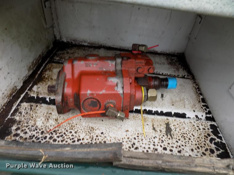 image for item DP9953 Maintainer utility bed with crane