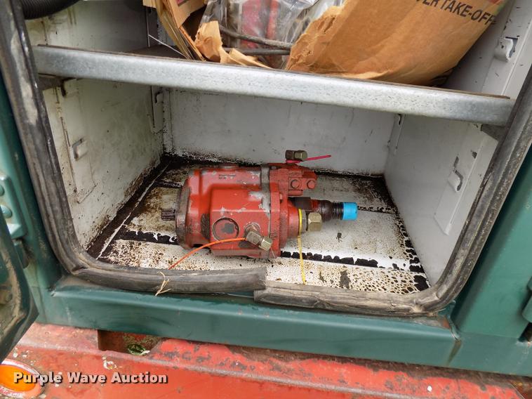 image for item DP9953 Maintainer utility bed with crane