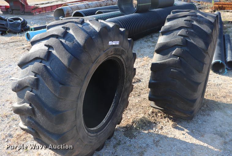 image for item DQ9250 (2) 19.5L-24 tires
