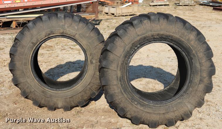 image for item DQ9250 (2) 19.5L-24 tires