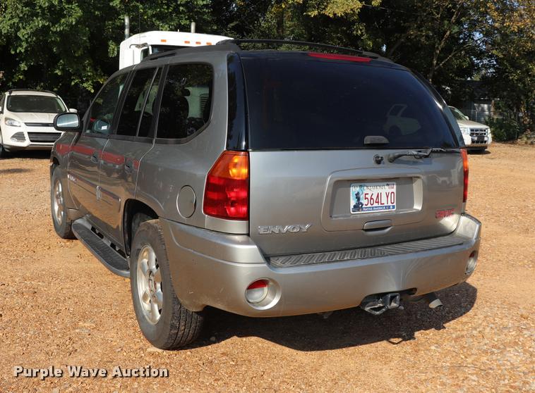 image for item DQ9260 2002 GMC Envoy