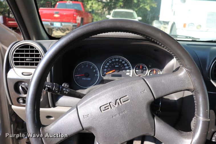 image for item DQ9260 2002 GMC Envoy