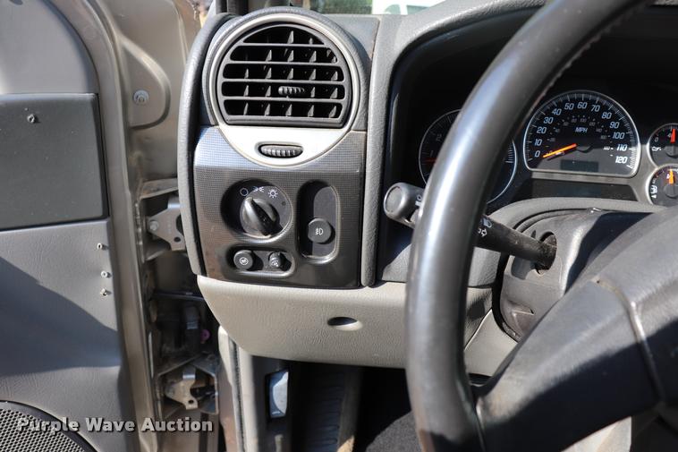 image for item DQ9260 2002 GMC Envoy