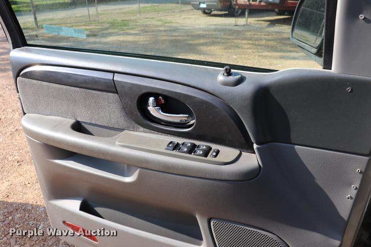 image for item DQ9260 2002 GMC Envoy