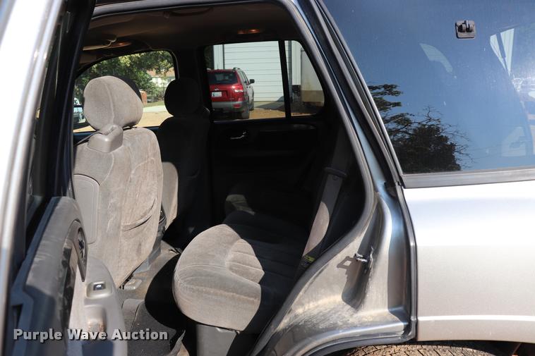 image for item DQ9260 2002 GMC Envoy