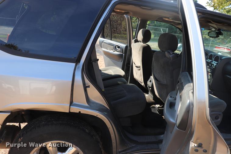 image for item DQ9260 2002 GMC Envoy