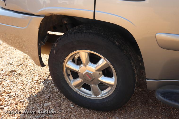 image for item DQ9260 2002 GMC Envoy