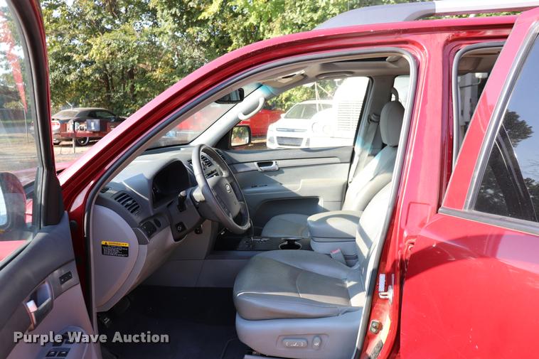 image for item DQ9261 2008 Kia Borrego SUV