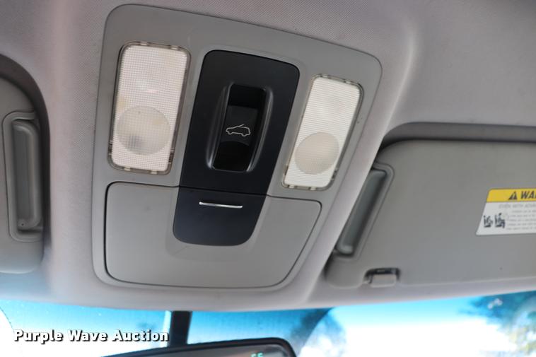 image for item DQ9261 2008 Kia Borrego SUV