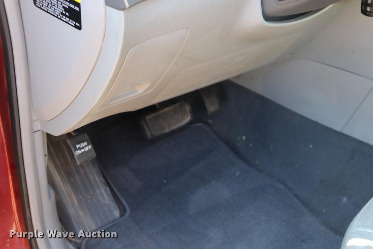 image for item DQ9261 2008 Kia Borrego SUV