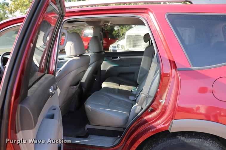 image for item DQ9261 2008 Kia Borrego SUV